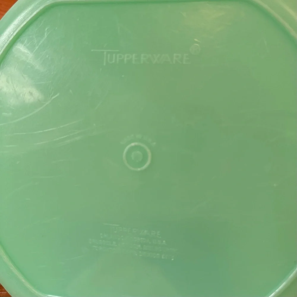 Vintage Tupperware #786 #787 Jadeite Green Grater Bowl Set 1970s Retro Kitchen - Picture 5 of 9